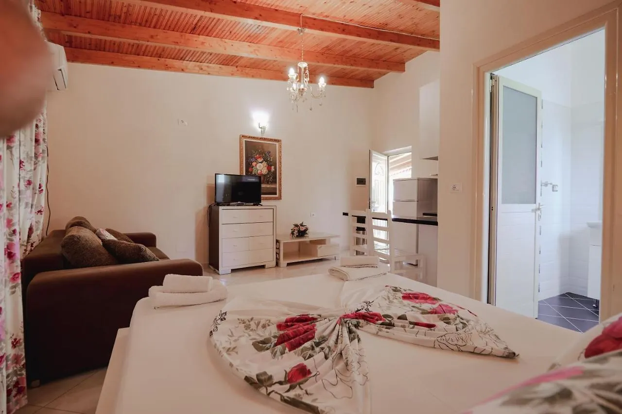 Villa Matilda Borsh Apartment
